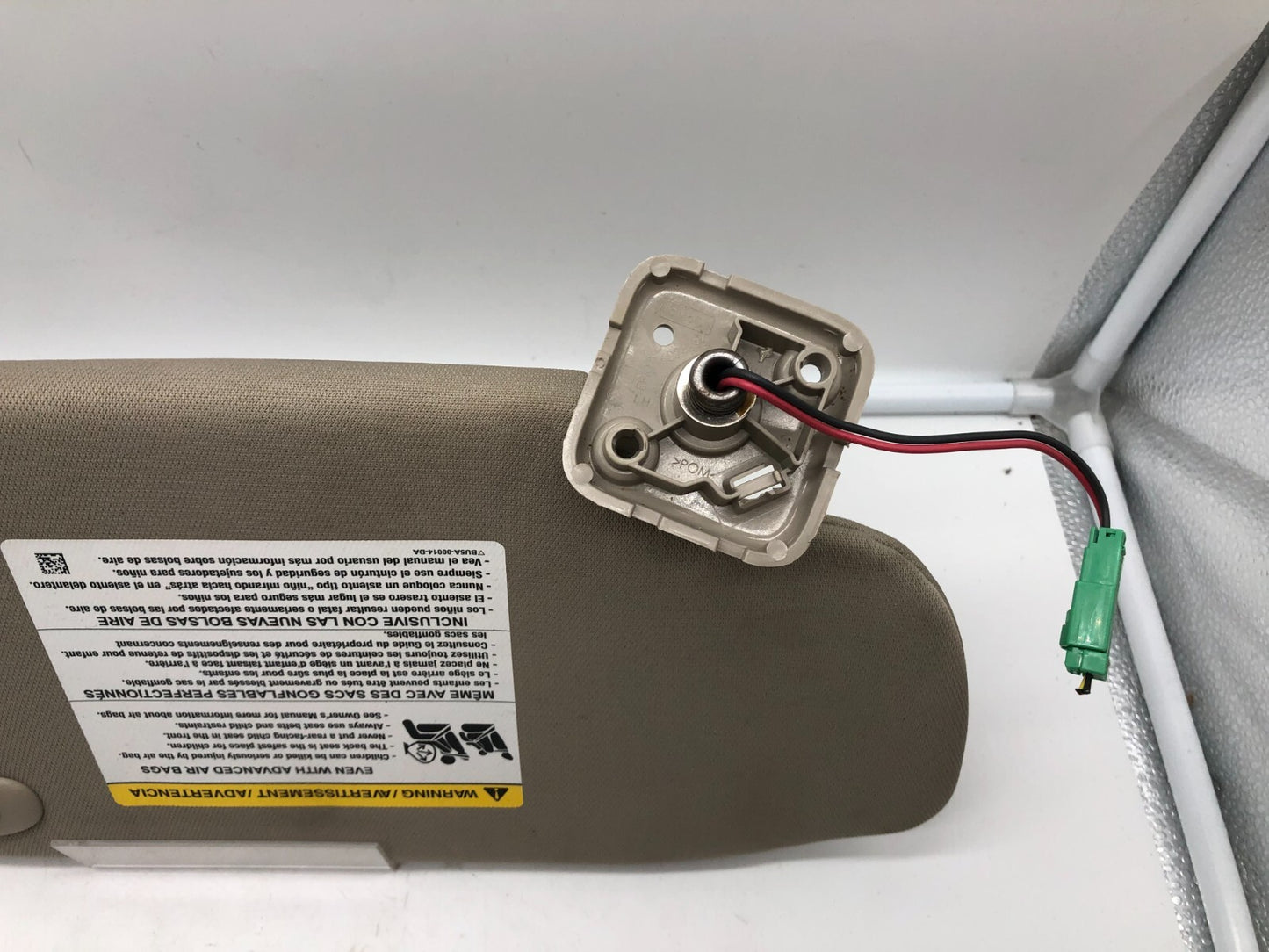 2010-2012 Ford Taurus Driver Sun Visor Gray Illuminated OEM B02B50027