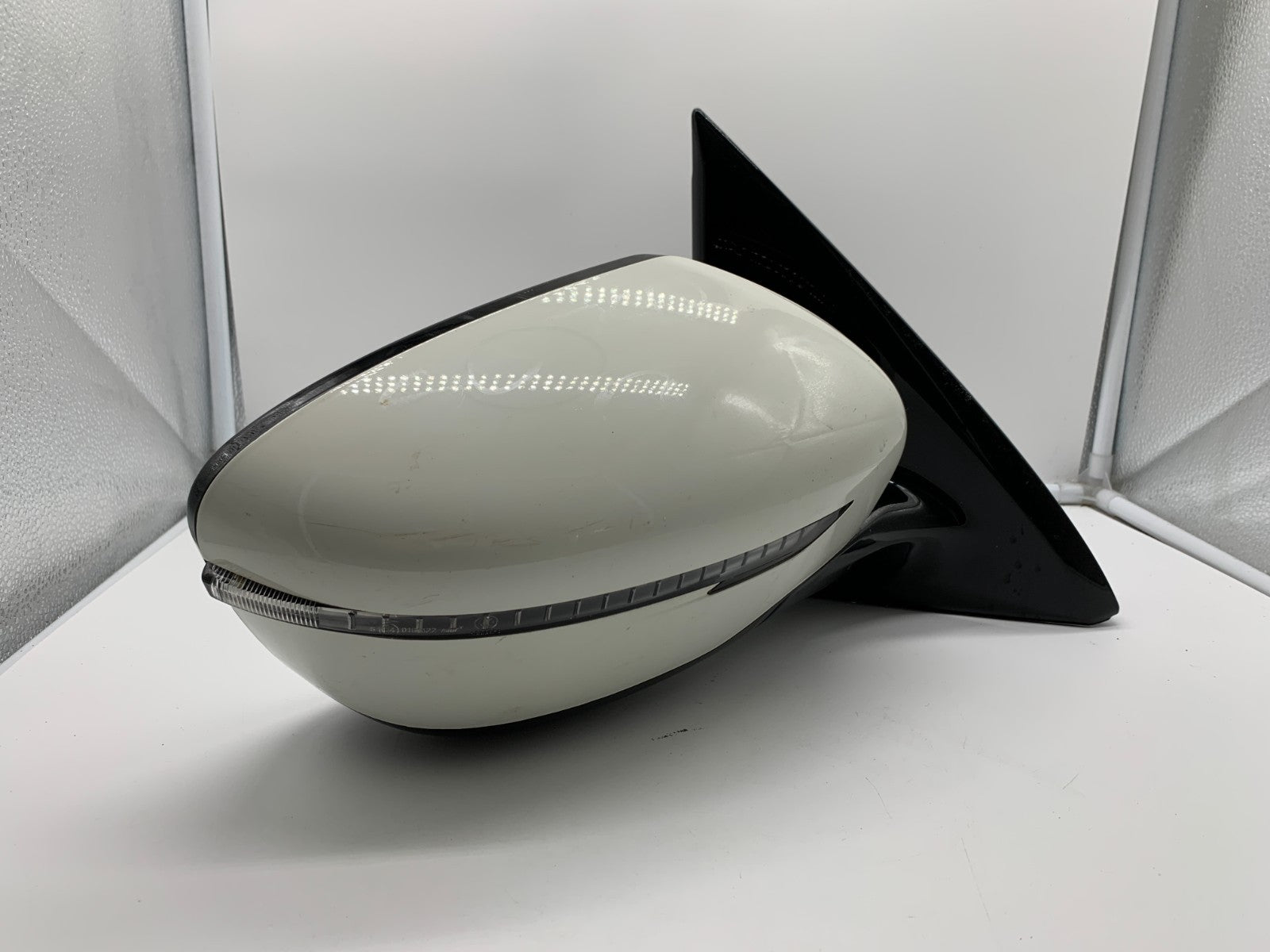 2017 Nissan Pathfinder Passenger Side Power Door Mirror White OEM A03B23001