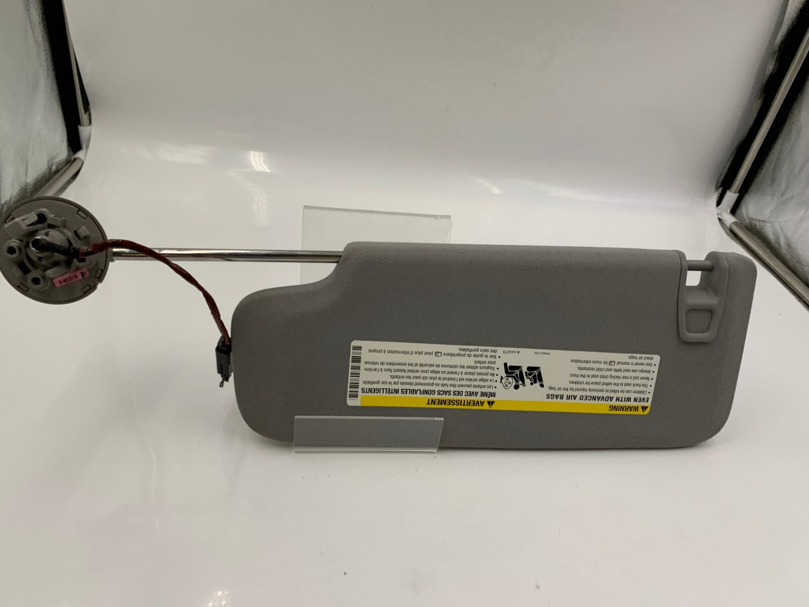 2016-2021 Chevrolet Malibu Passenger Sun Visor  Gray Illuminated OEM A01B39033