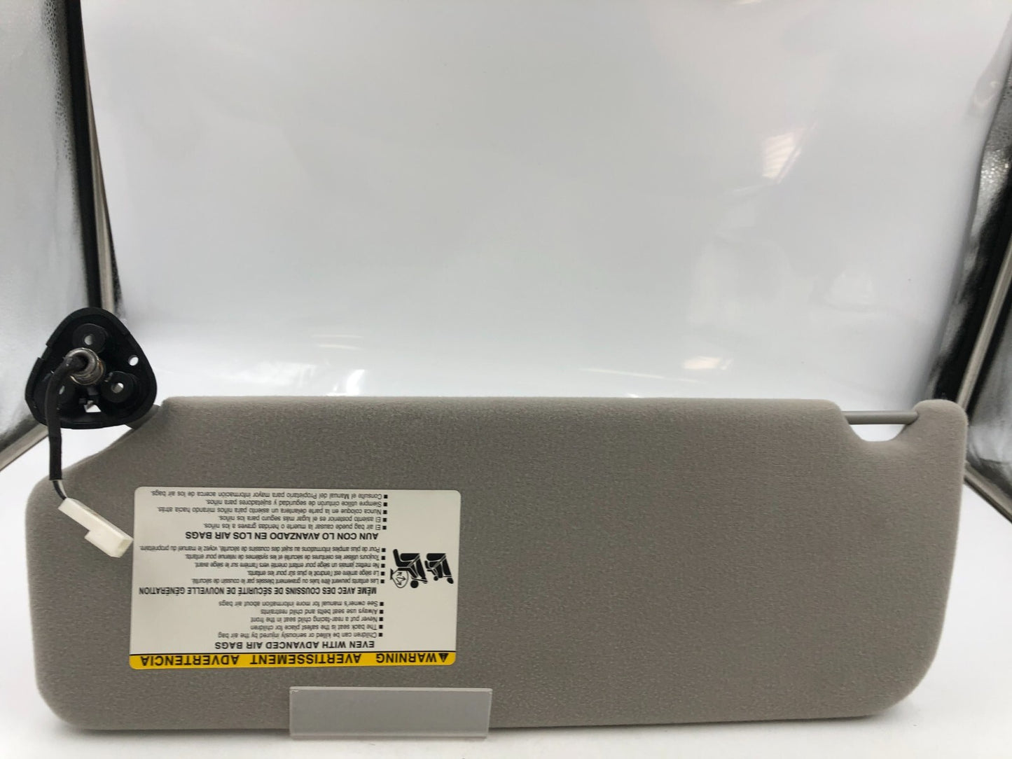 2005-2010 Toyota Sienna Passenger Sun Visor Gray Illuminated OEM D03B48036