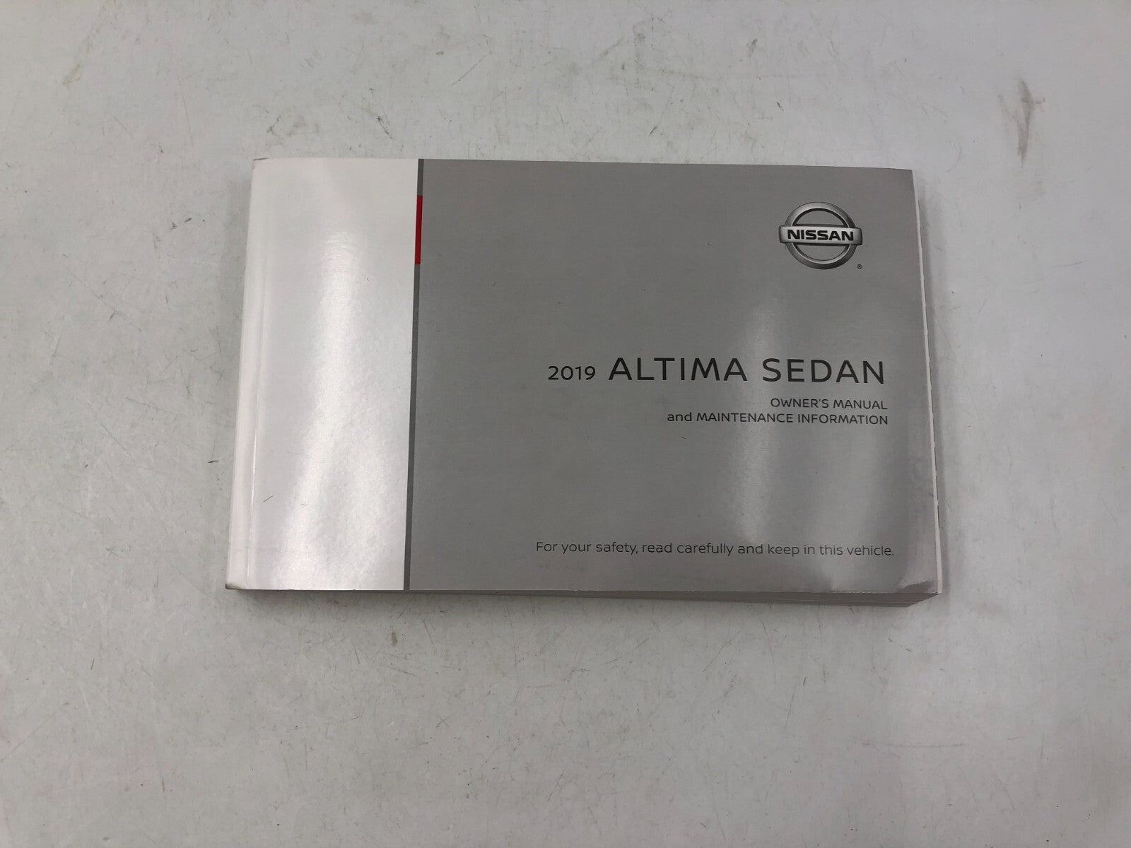 2019 Nissan Altima Sedan Owners Manual Set with Case OEM E01B69008
