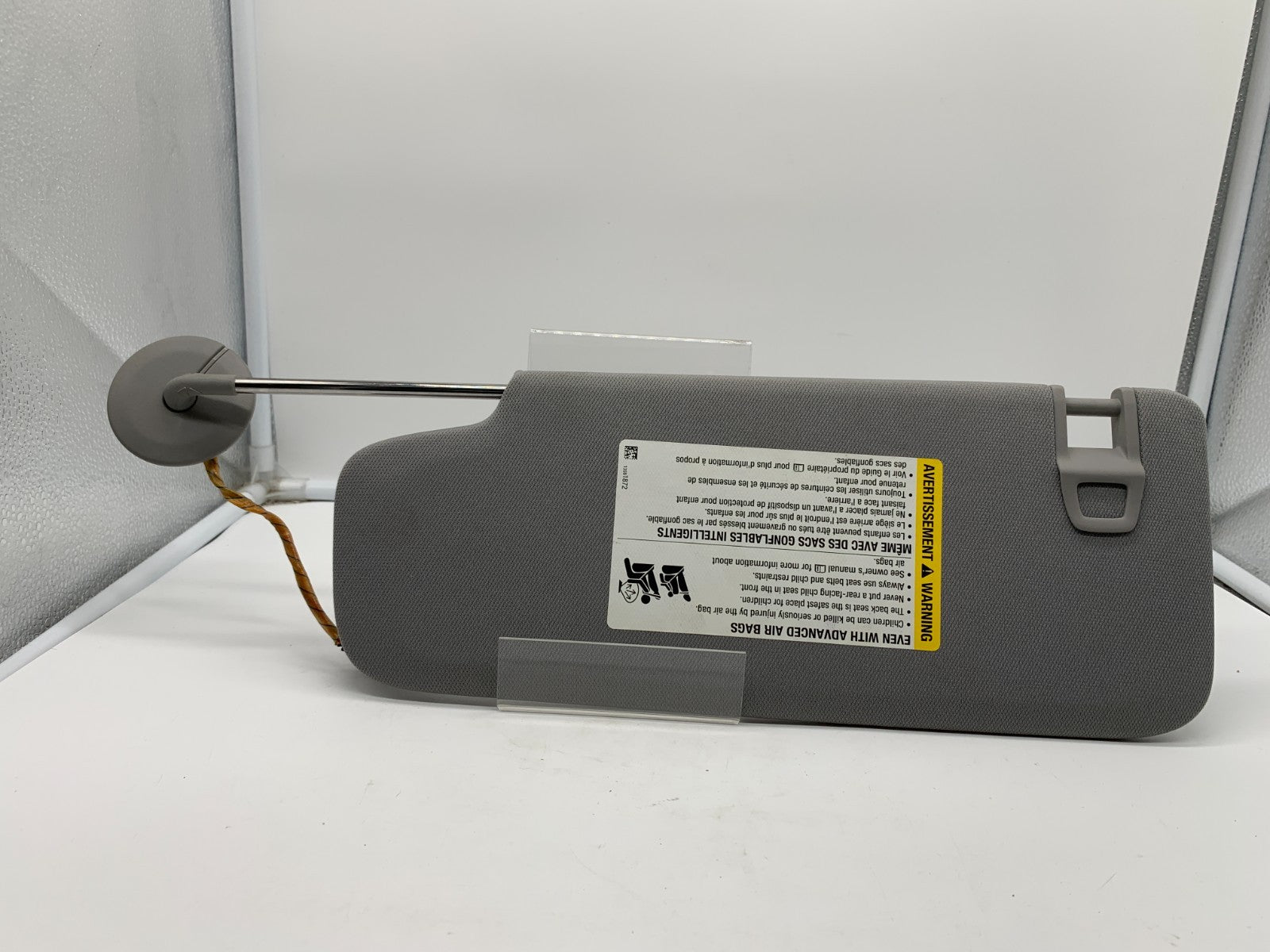 2018-2020 GMC Terrain Passenger Sun Visor Illuminated Gray OEM