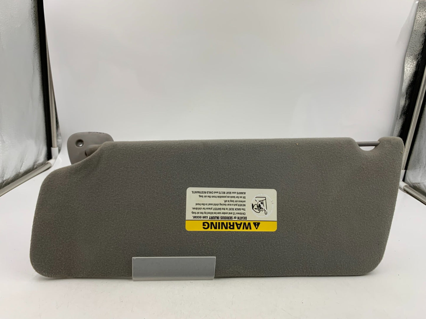 2000-2002 Ford F-150 Passenger Sun Visor Gray OEM E03B39064