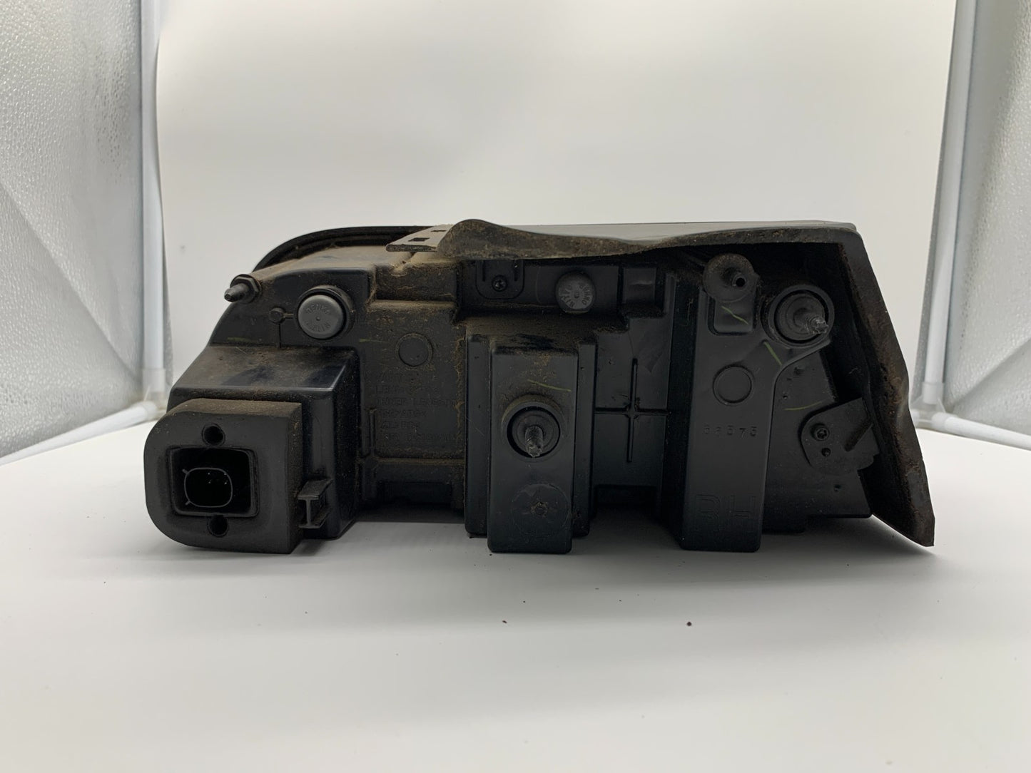 2015-2023 Dodge Challenger Passenger Side Tail Light Taillight OEM B04B28020