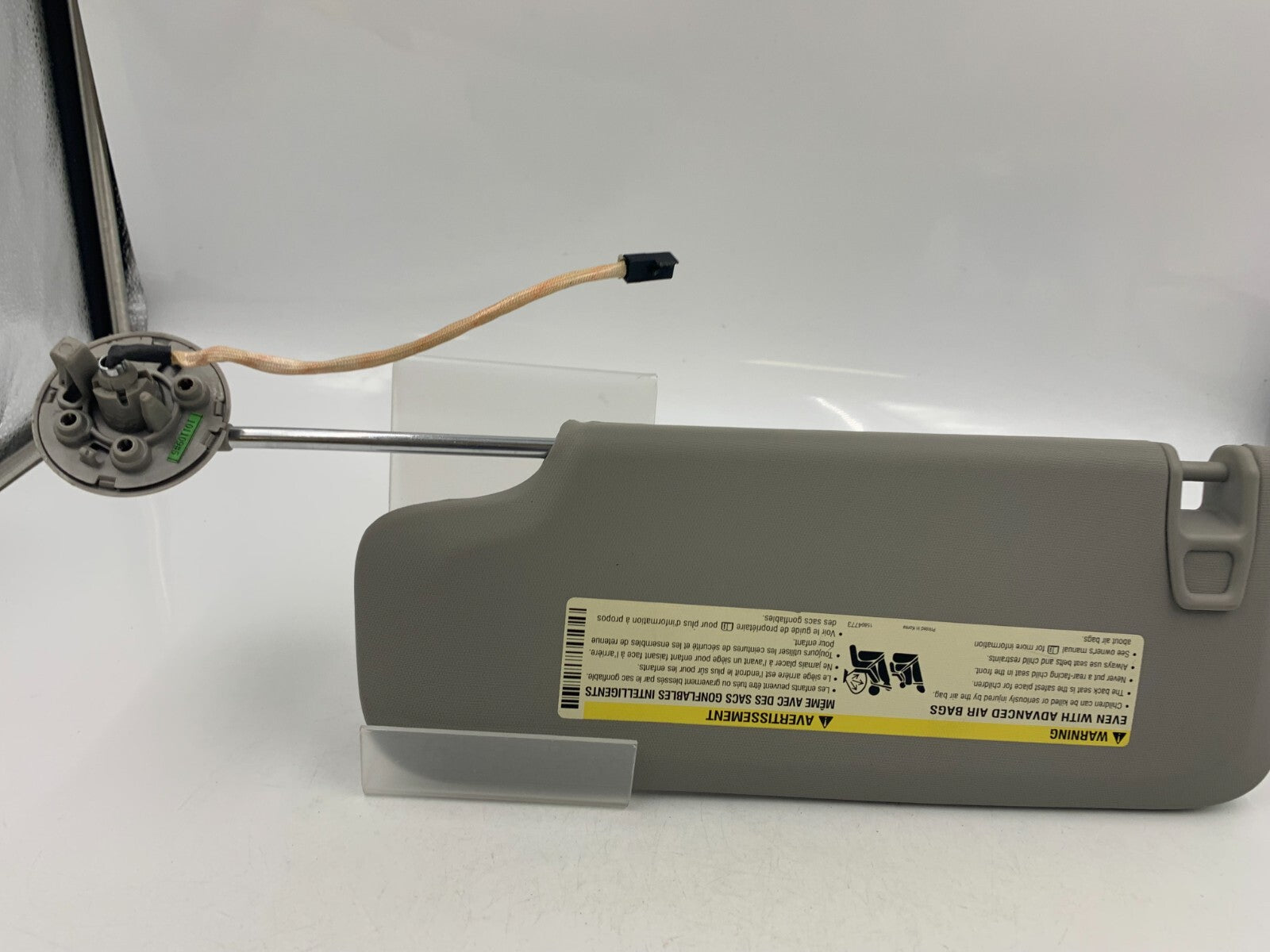 2016-2020 Chevrolet Malibu Passenger Sun Visor Gray Illuminated OEM A03B34041