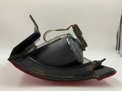 2004-2008 Chrysler Town & Country Passenger Side Tail Light OEM B02B55011