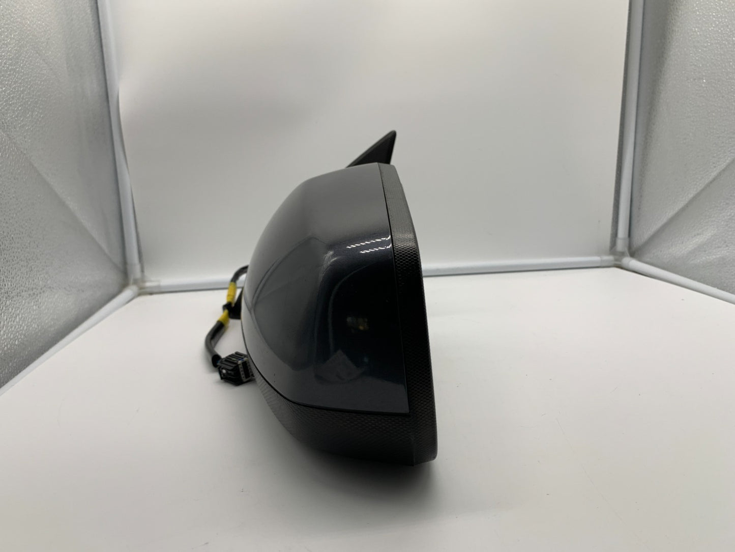 2010-2011 GMC Terrain Driver View Power Door Mirror Gray OEM B04B36005