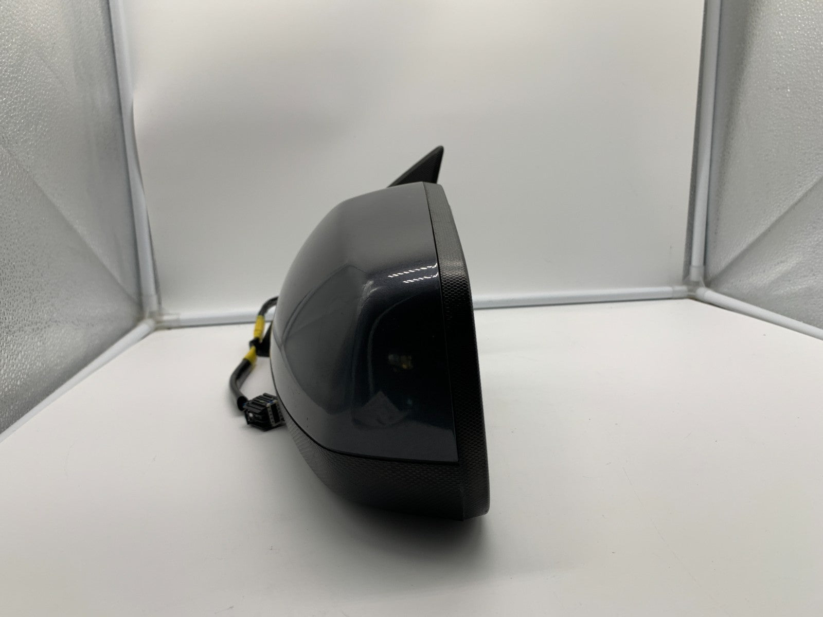 2010-2011 GMC Terrain Driver View Power Door Mirror Gray OEM B04B36005
