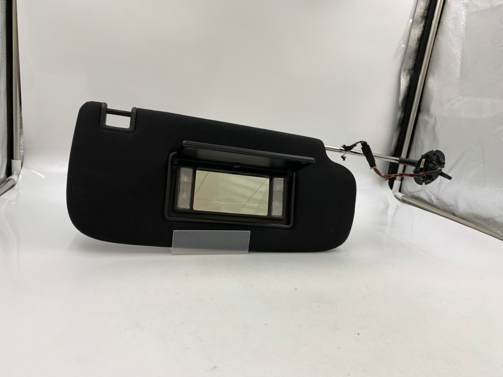 2014-2022 Jeep Grand Cherokee Passenger Sun Visor Black Illuminated C04B17025