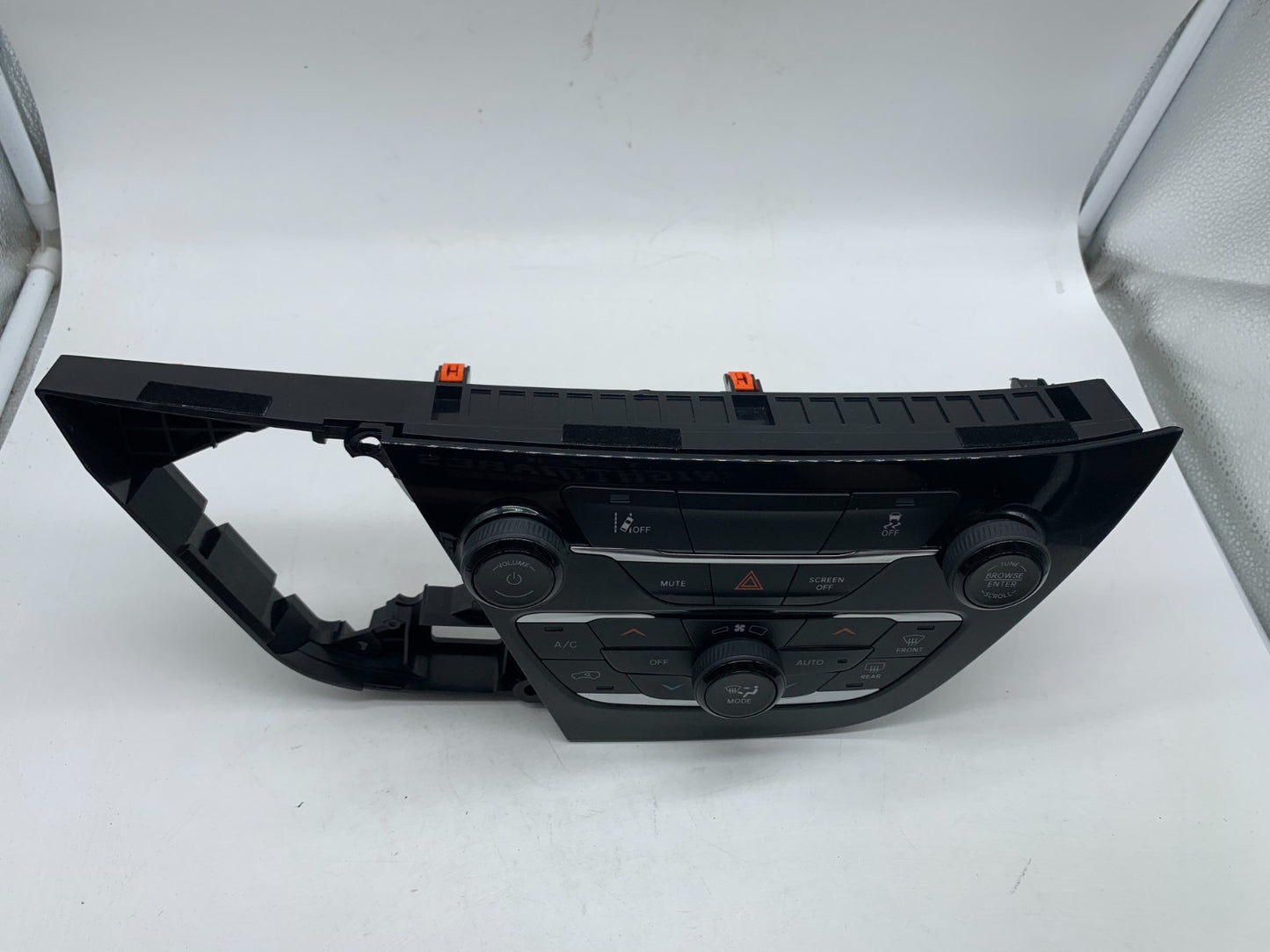 2018-2020 Chrysler Pacifica Climate Control 3 Zone AC Heater Unit OEM D03B50003