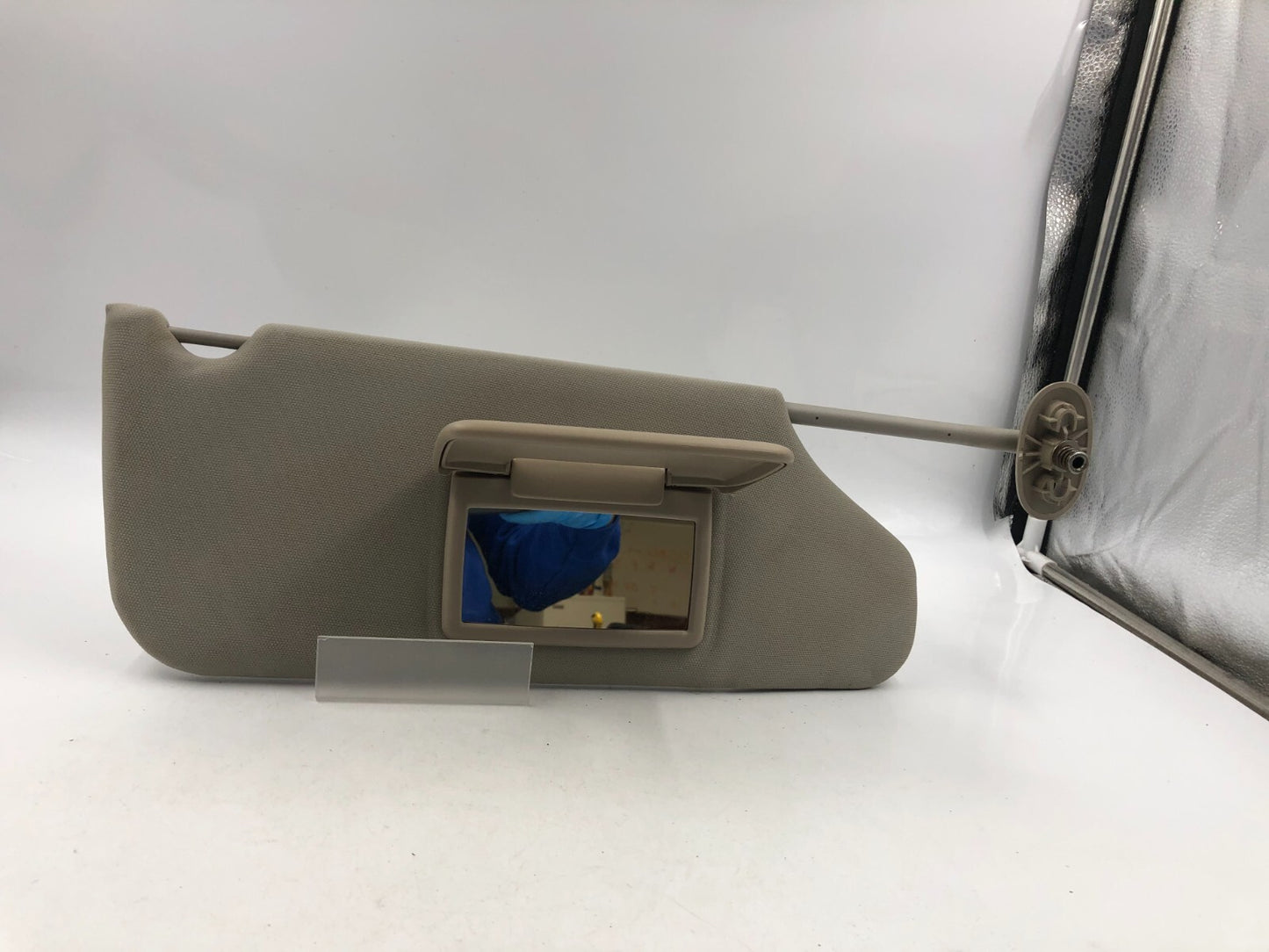 2005-2010 Jeep Grand Cherokee Passenger Sun Visor Gray OEM D01B11079