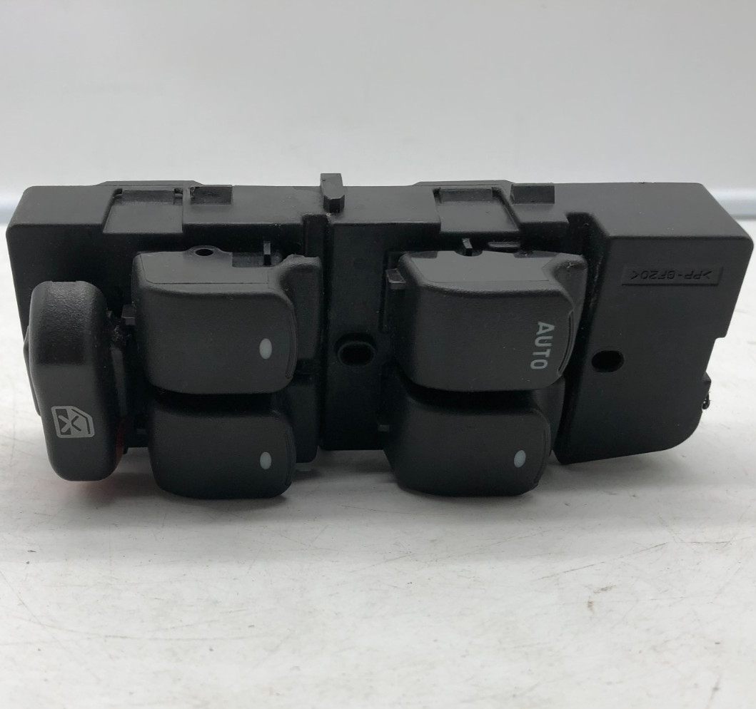 2010-2011 Chevrolet Malibu Master Power Window Switch OEM C03B46008