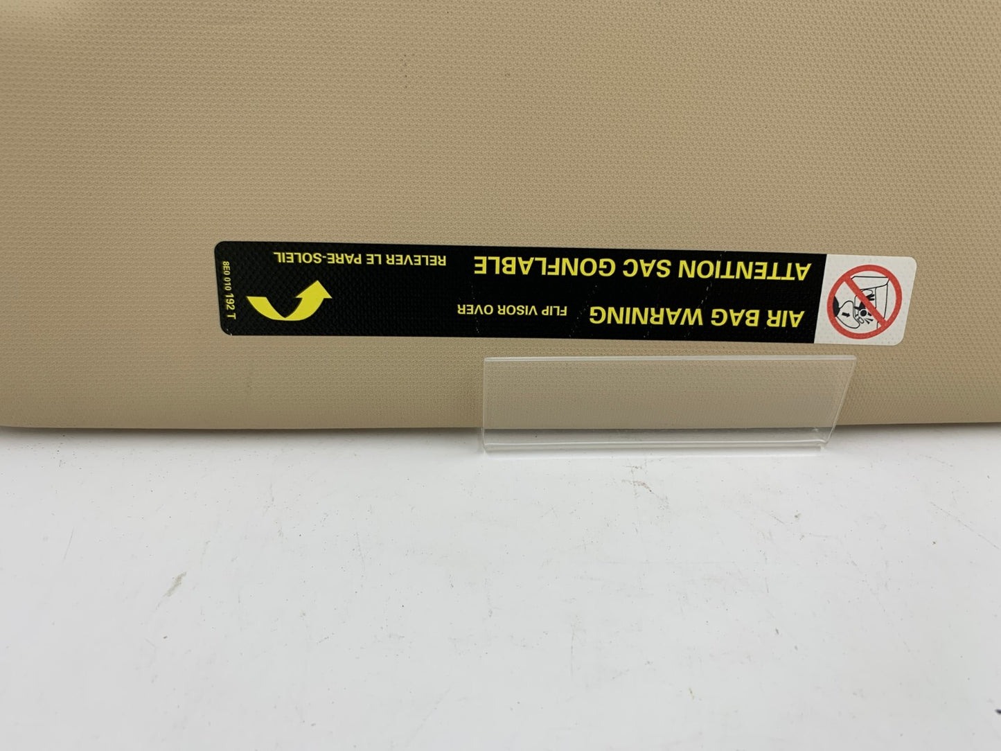 2013-2016 Audi A4 Driver Sun Visor Sunvisor Beige Illuminated OEM E02B66007