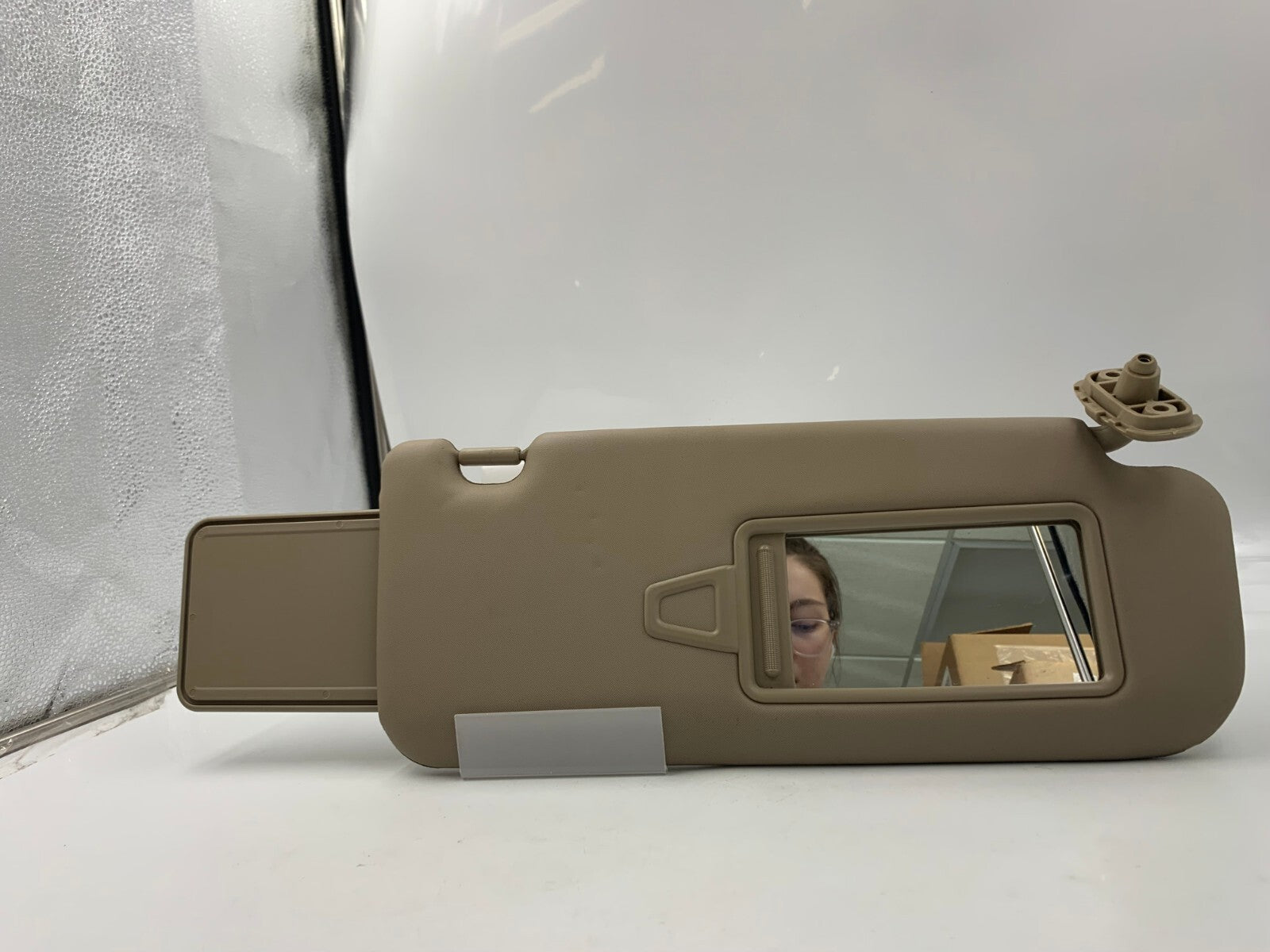 2011-2015 Kia Sorento Passenger Sun Visor Gray OEM D04B03080
