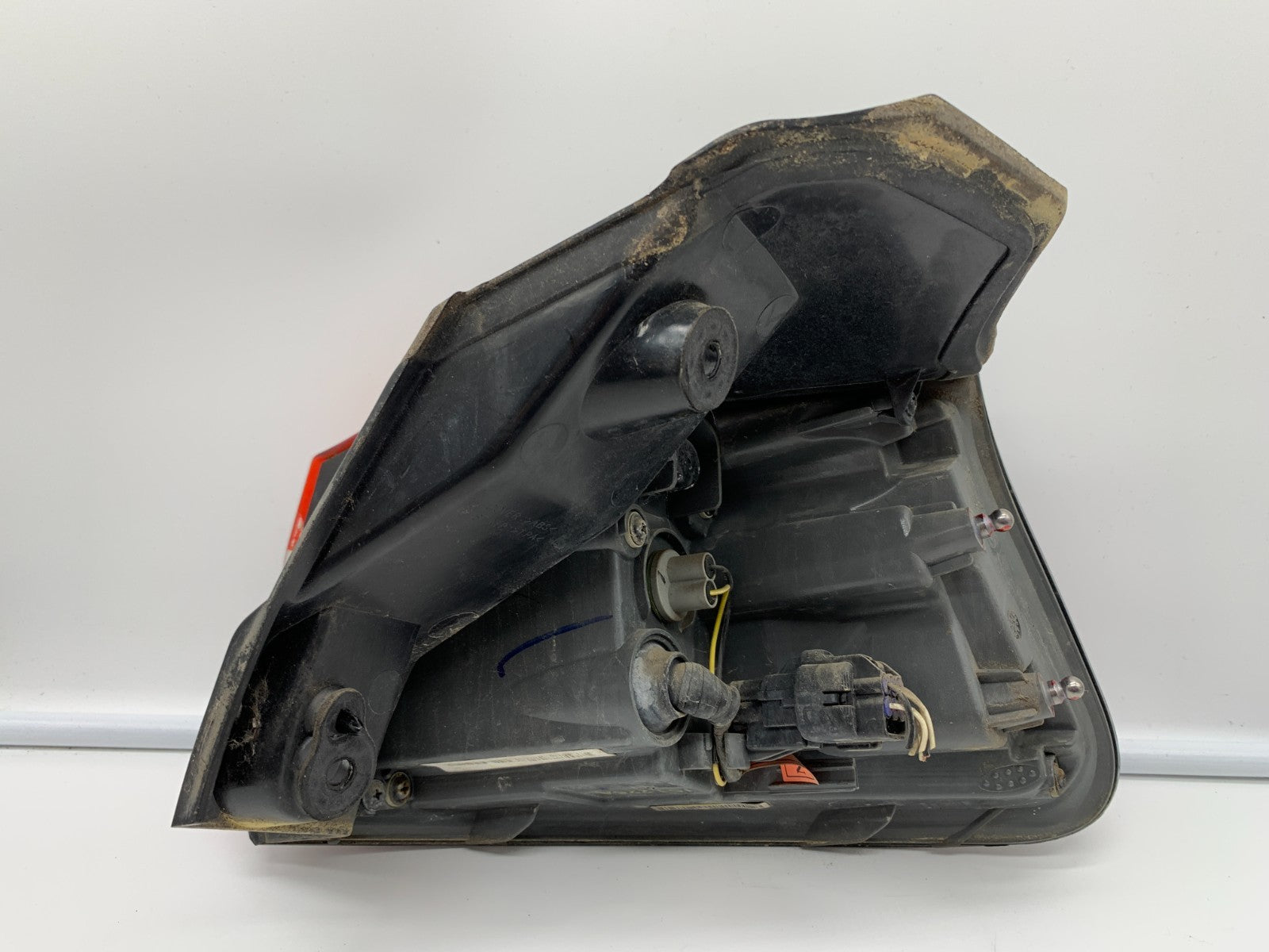 2014-2018 Jeep Cherokee Driver Side Tail Light Taillight OEM C03B48003