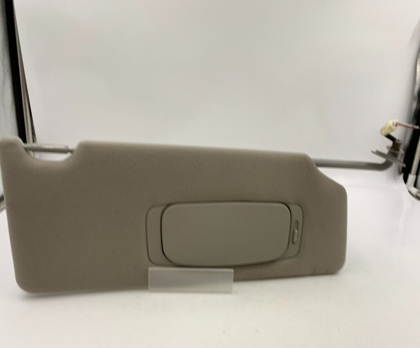 2005-2012 Toyota Avalon Passenger Sun Visor Gray Illumination OEM C04B31063