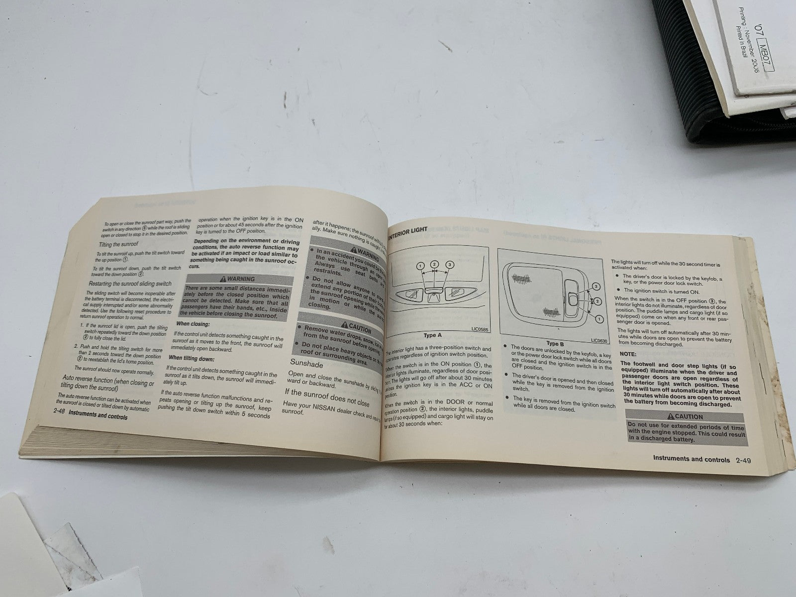 2007 Nissan Titan Owners Manual Set with Case OEM D03B14017