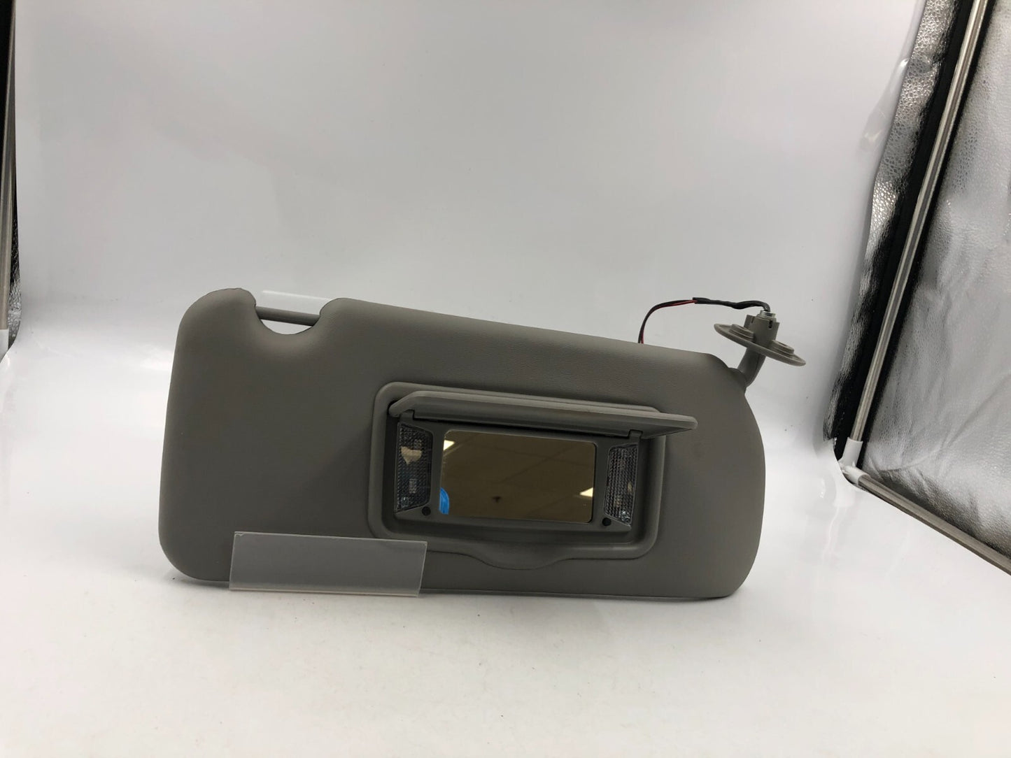 2004-2009 Cadillac SRX Passenger Sun Visor Gray OEM D04B28060
