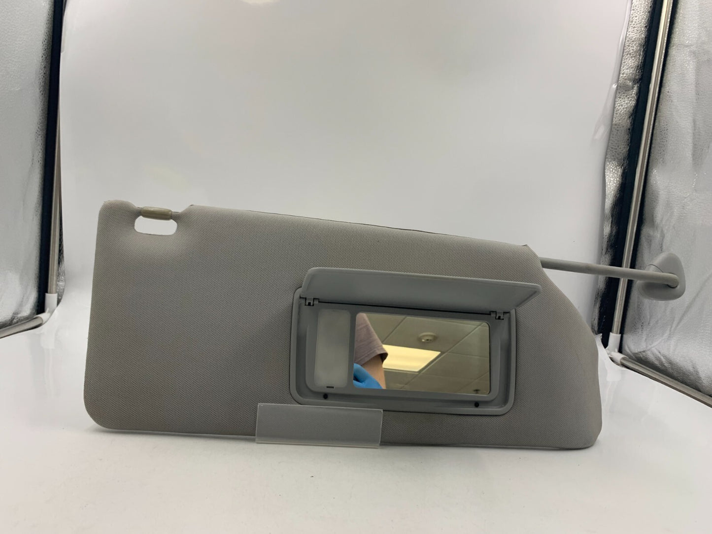 2005 Honda Odyssey Passenger Sun Visor Illuminated Gray OEM D02B63005
