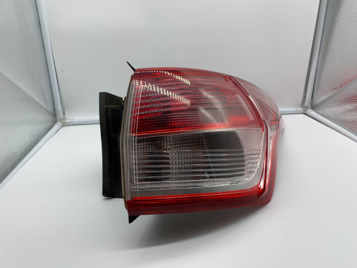 2013-2016 Ford Escape Passenger Side Tail Light Taillight OEM B03B29002