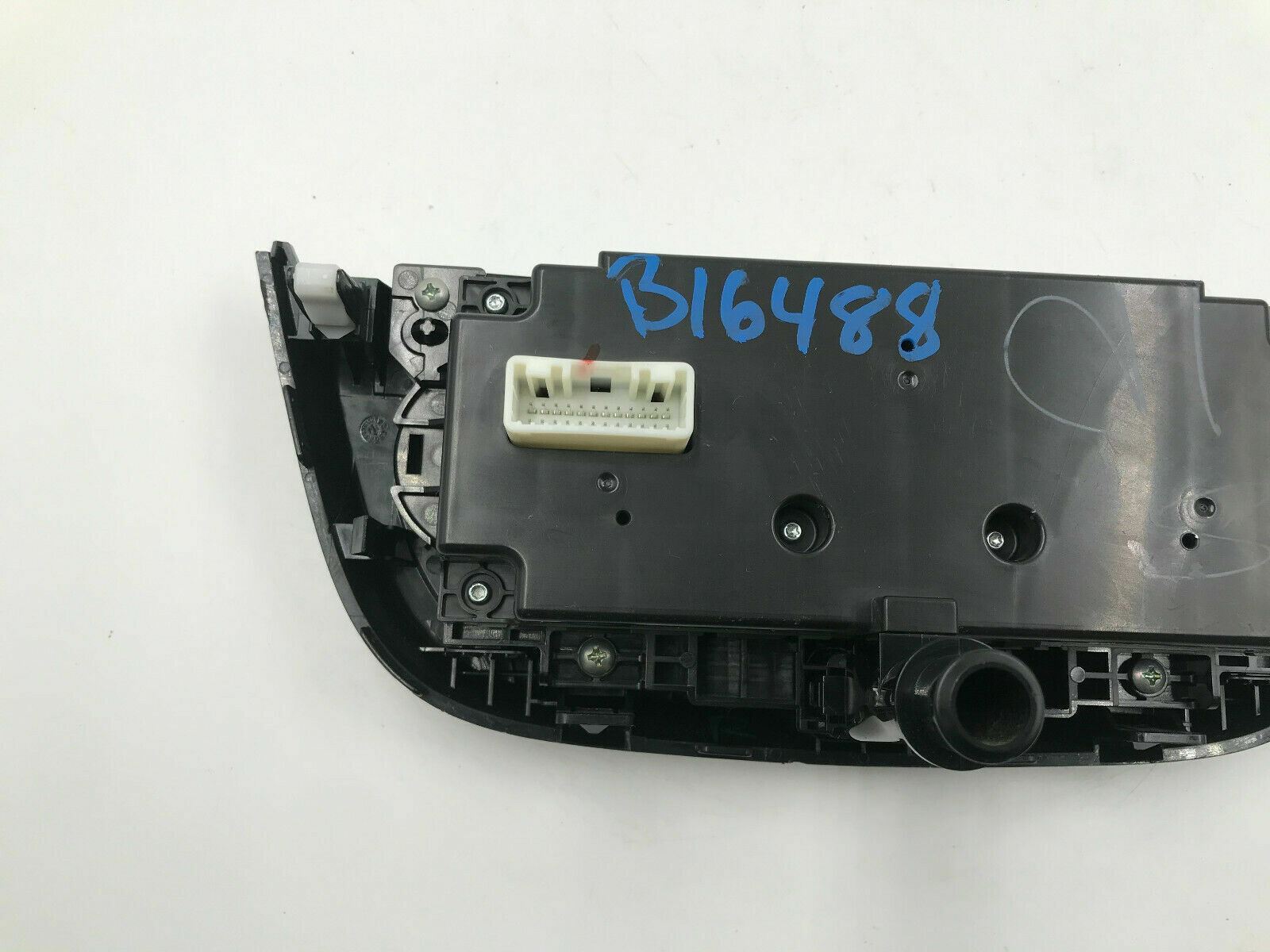 1997-2002 Mitsubishi Mirage AC Heater Climate Control Temperature Unit D02B20010