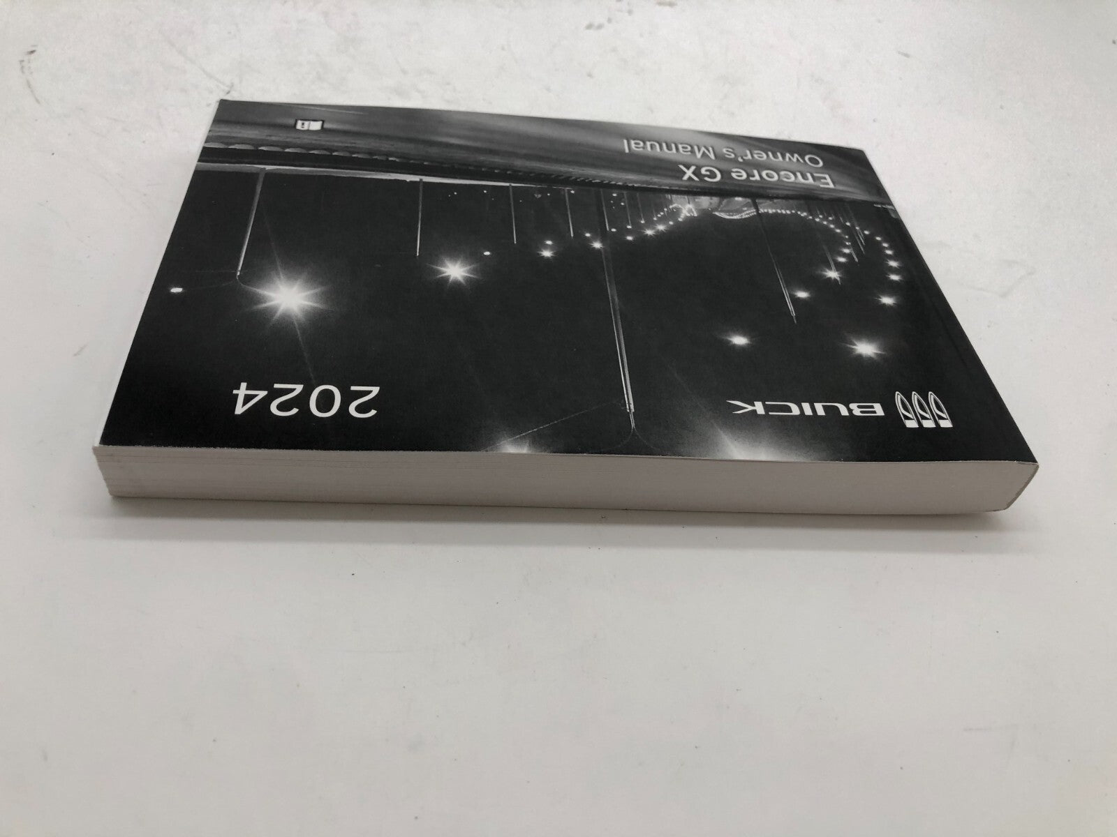 2024 Buick Encore GX Owners Manual with Case OEM C01B53028
