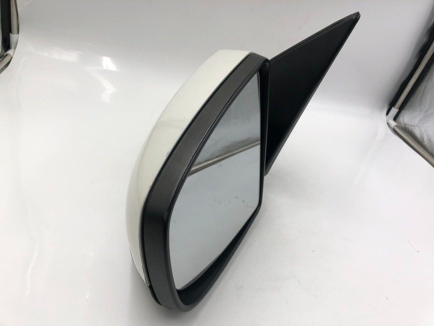 2011-2013 BMW X5 Driver Side View Power Door Mirror White OEM B03B24003