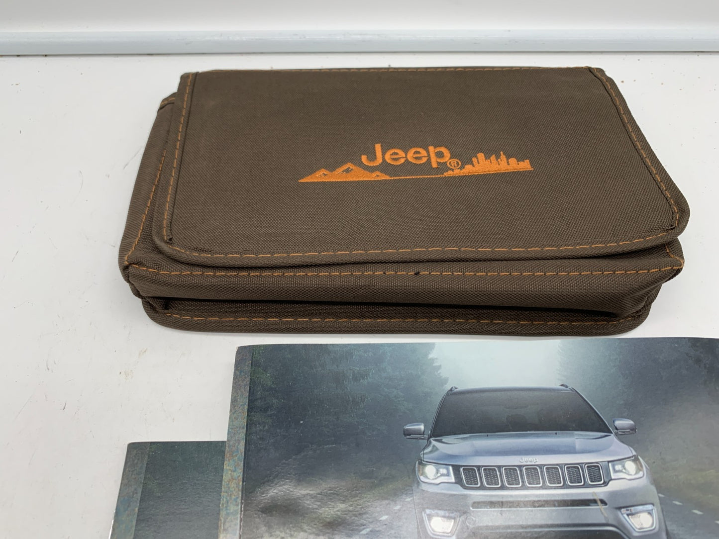 2018 Jeep Compass Owners Manual Set with Case OEM D01B37015