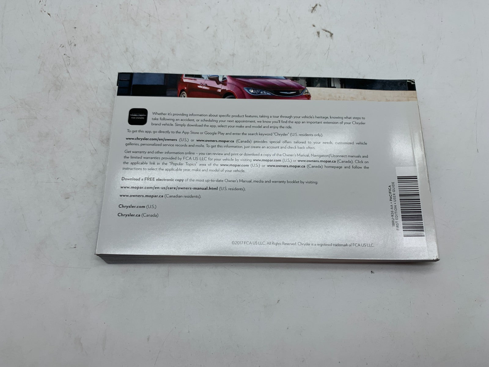 2018 Chrysler Pacifica Owners Manual with Case OEM A04B35011