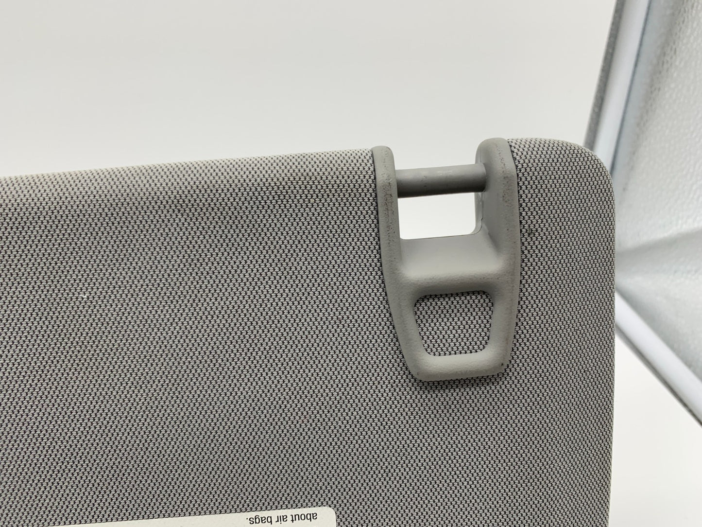 2017-2021 Chevrolet Trax Passenger Sun Visor Gray Illuminated OEM B01B55003