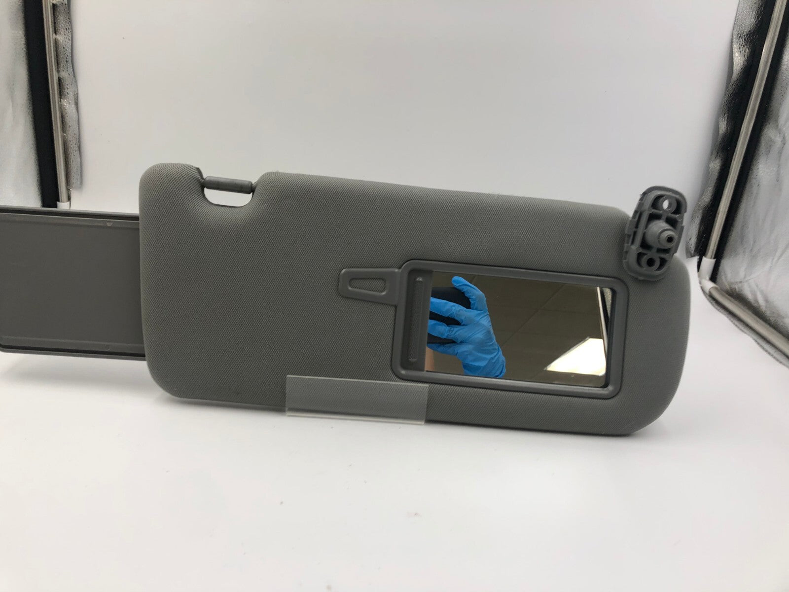 2011-2015 Kia Sorento Passenger Sun Visor Gray OEM C01B32027