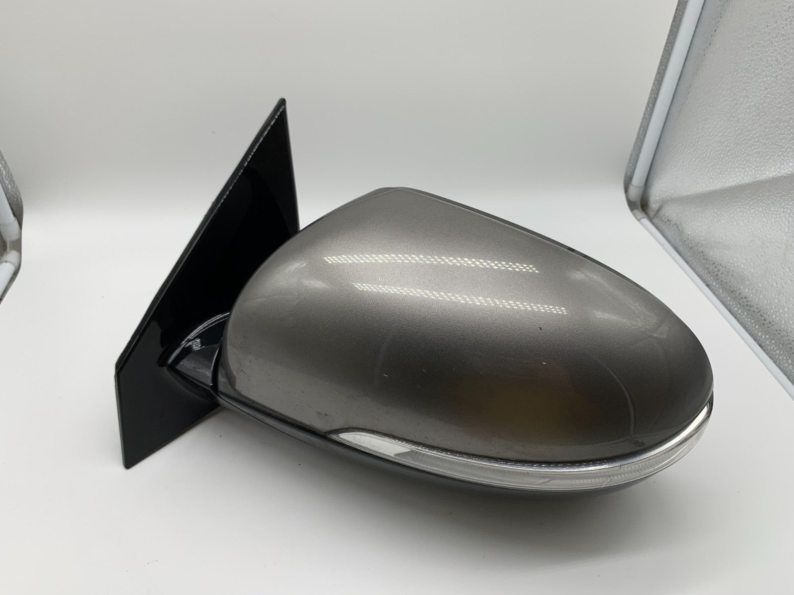 2016-2020 Kia Sorento Driver Side View Power Door Mirror OEM C03B12008