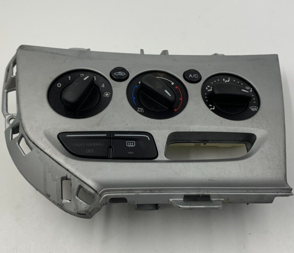 2013-2014 Ford Focus AC Heater Climate Control Unit OEM C01B39045