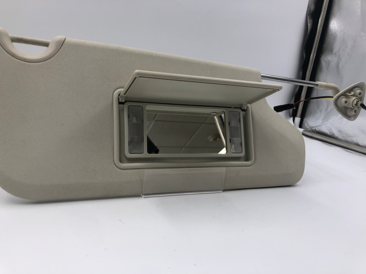 2009-2010 Dodge Journey Passenger Sun Visor Gray Illuminated OEM B04B22017