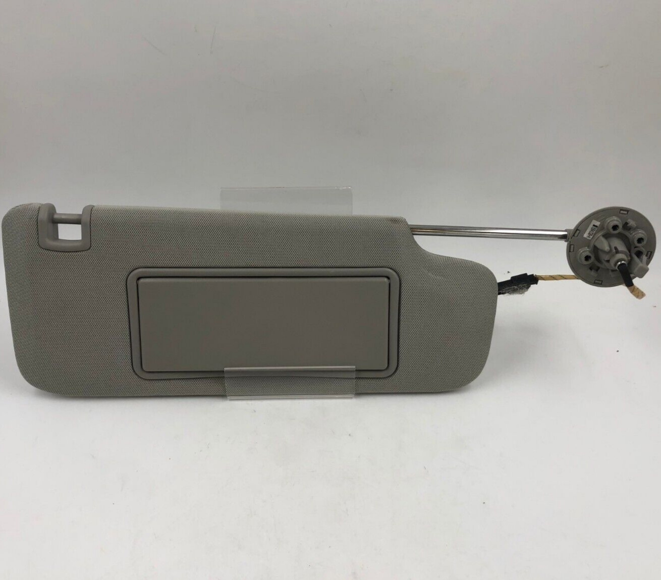 2013-2016 Chevrolet Malibu Passenger Sun Visor Gray Illuminated OEM C02B37054