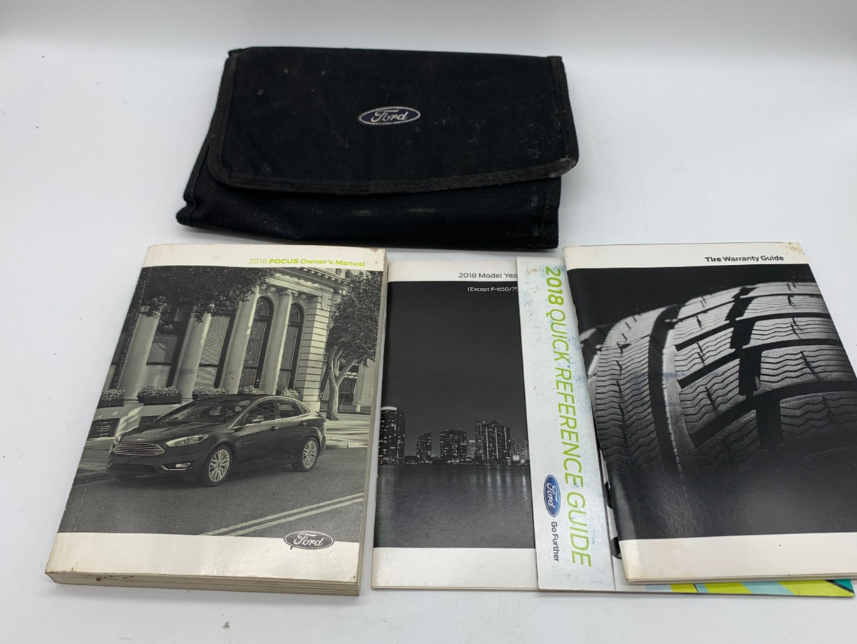 2014 Ford Focus Owners Manual Set with Case OEM R01B01018