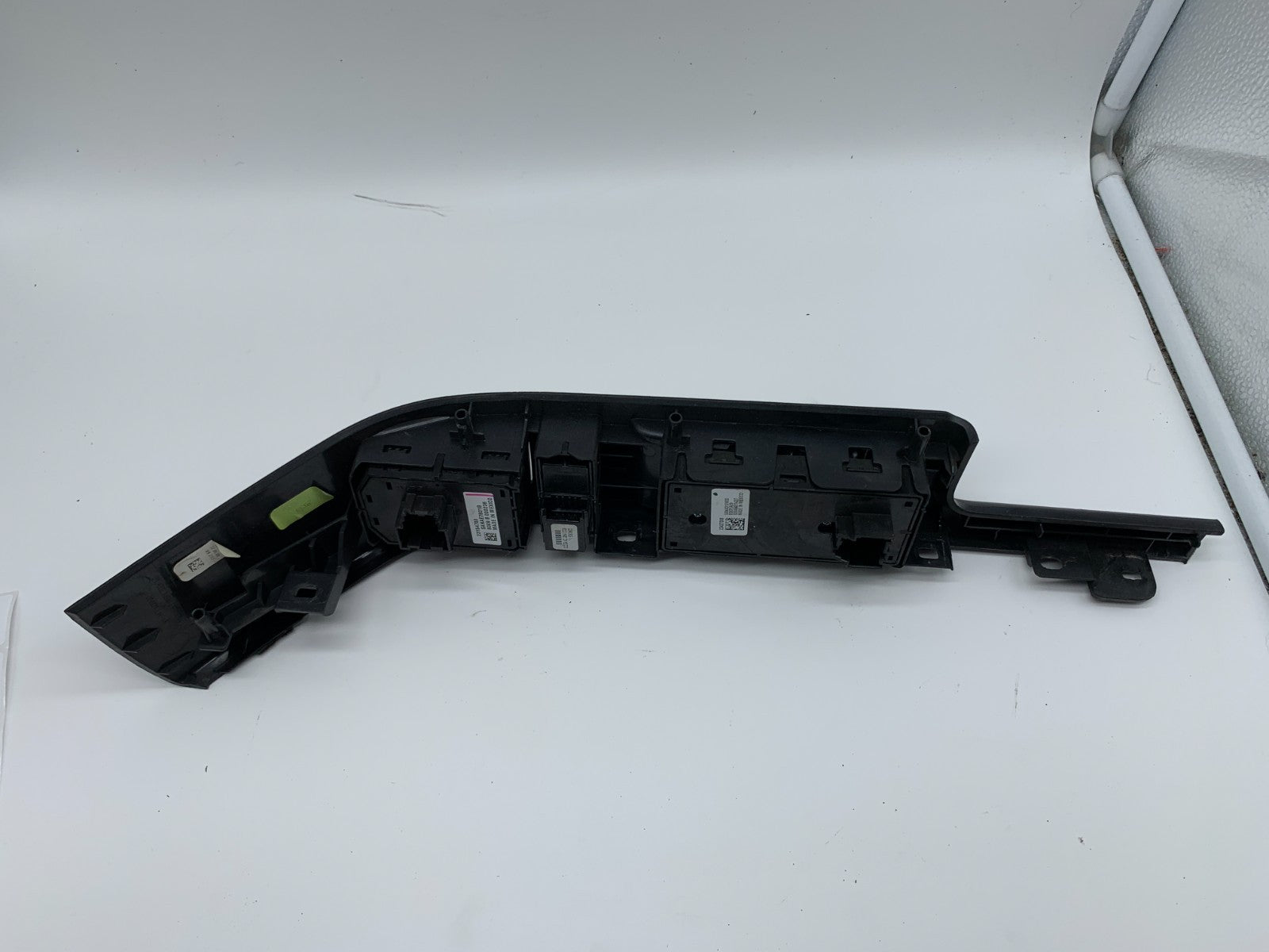 2014-2019 Chevrolet Tahoe Master Power Window Switch OEM B03B55039