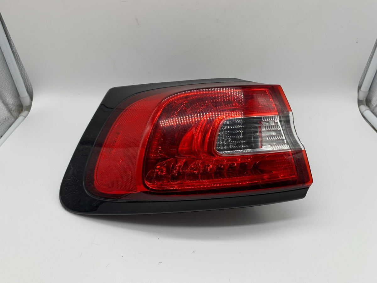 2014-2018 Jeep Cherokee Driver Side Tail Light Taillight OEM B03B53033