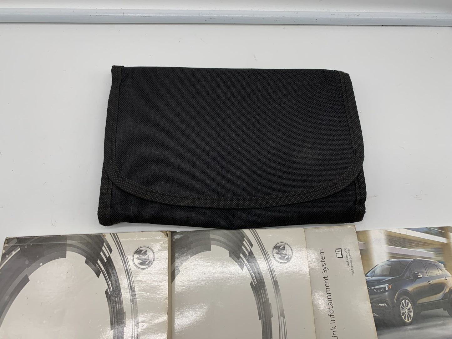 2017 Buick Encore Owners Manual Set OEM B04B25014