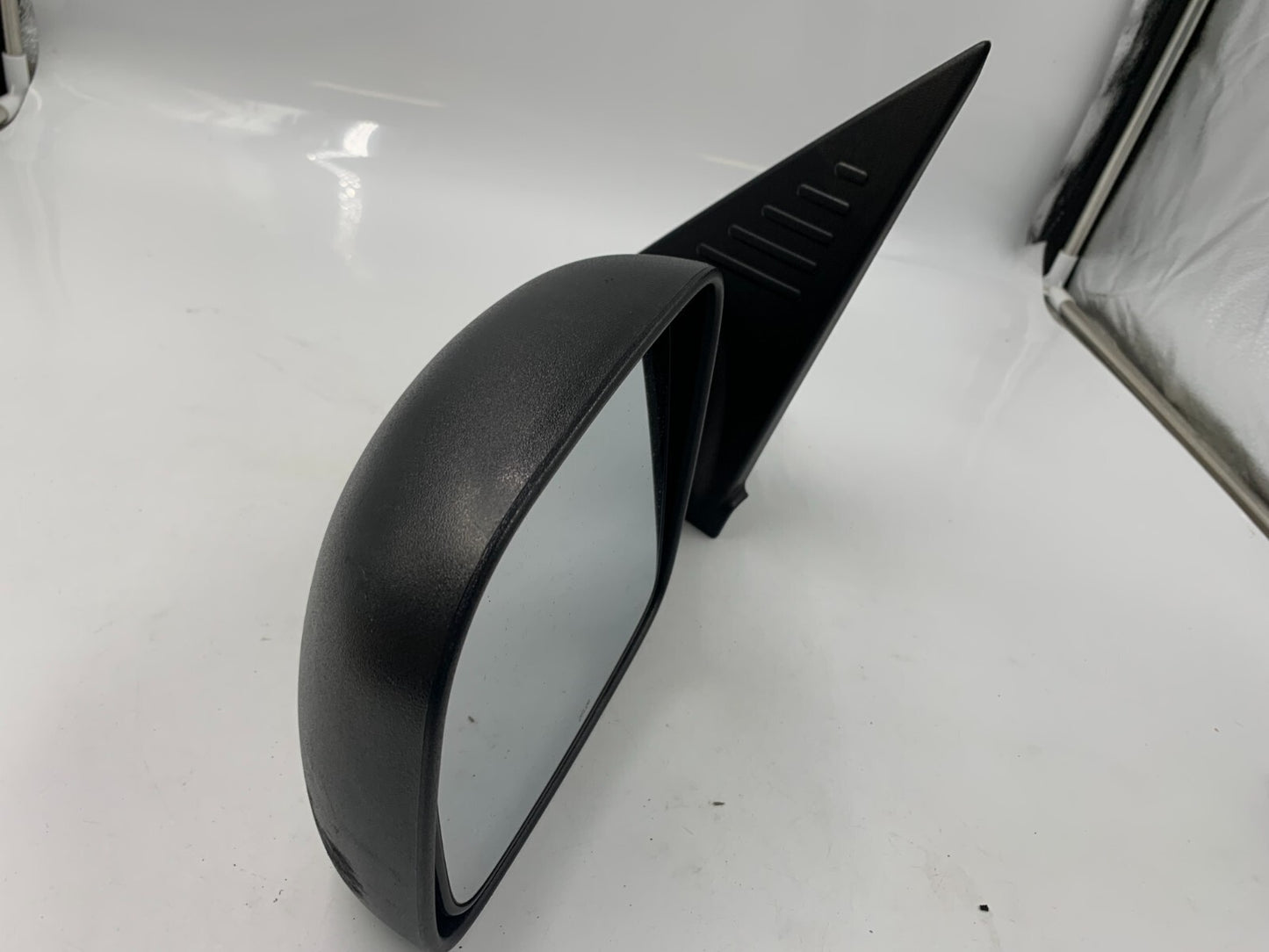 2002-2007 Jeep Liberty Driver Side View Power Door Mirror Black OEM D04B68001