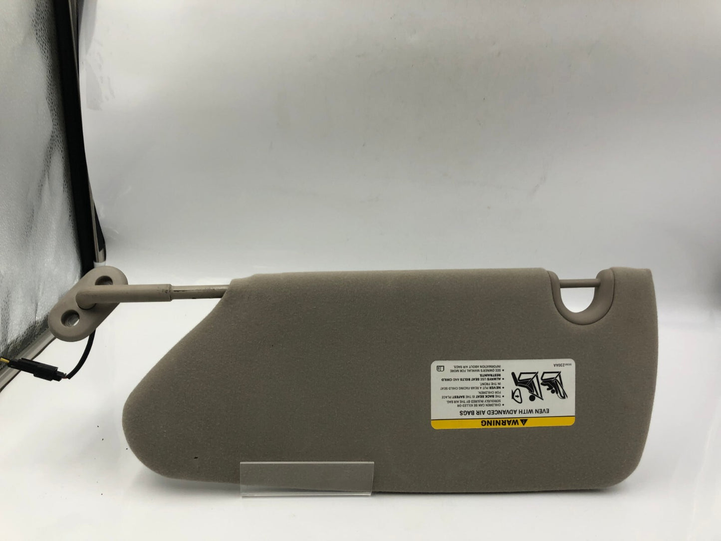 2007-2008 Chrysler Pacifica Passenger Sun Visor Sunvisor Gray OEM B03B12004