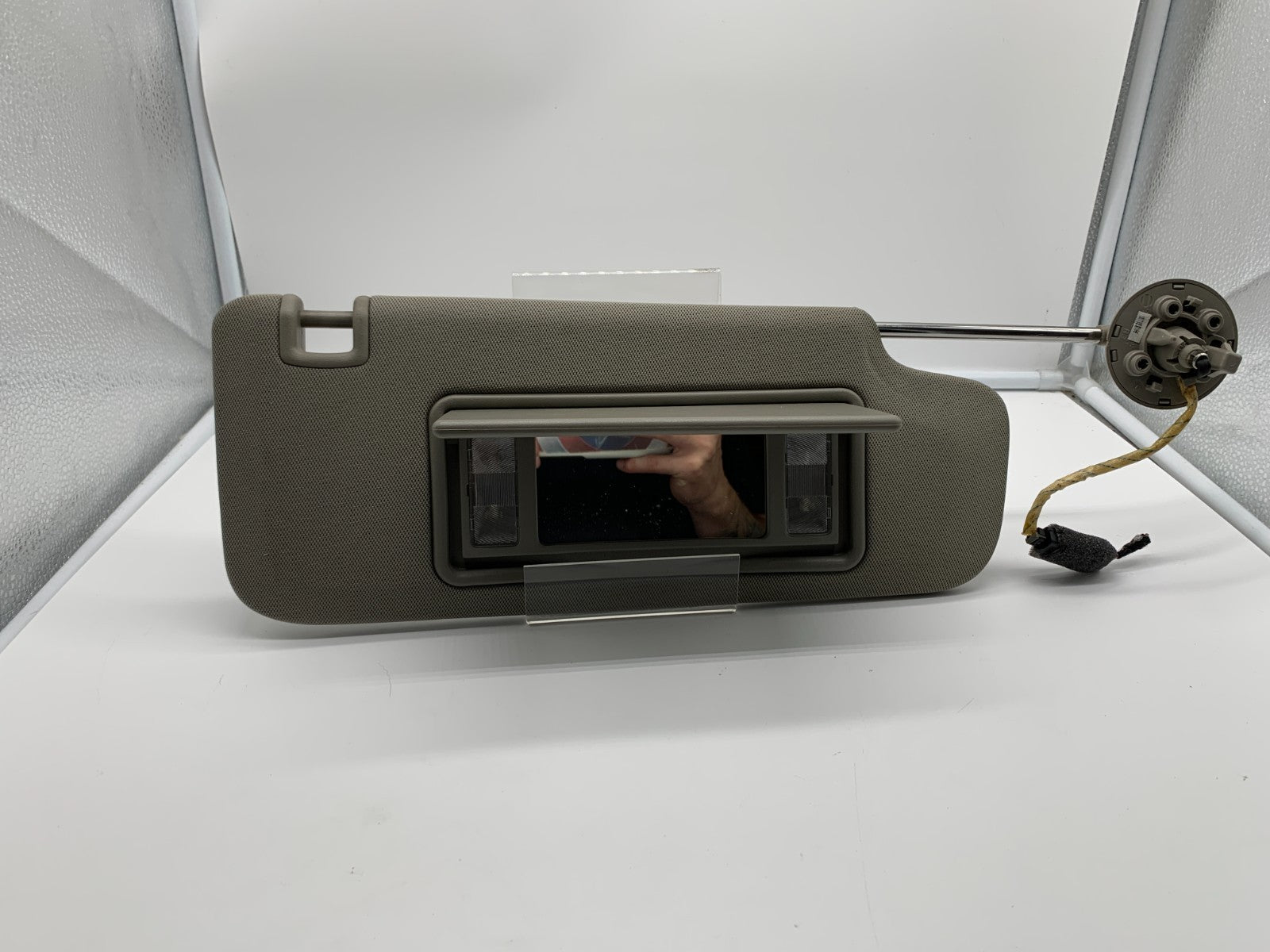 2015-2019 Cadillac CTS Passenger Sun Visor Beige Illuminated OEM B04B37002