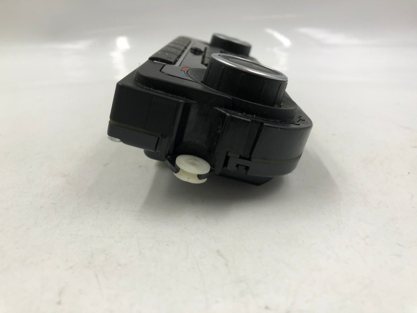 2011-2012 Volkswagen CC AC Heater Climate Control Unit OEM C02B11055