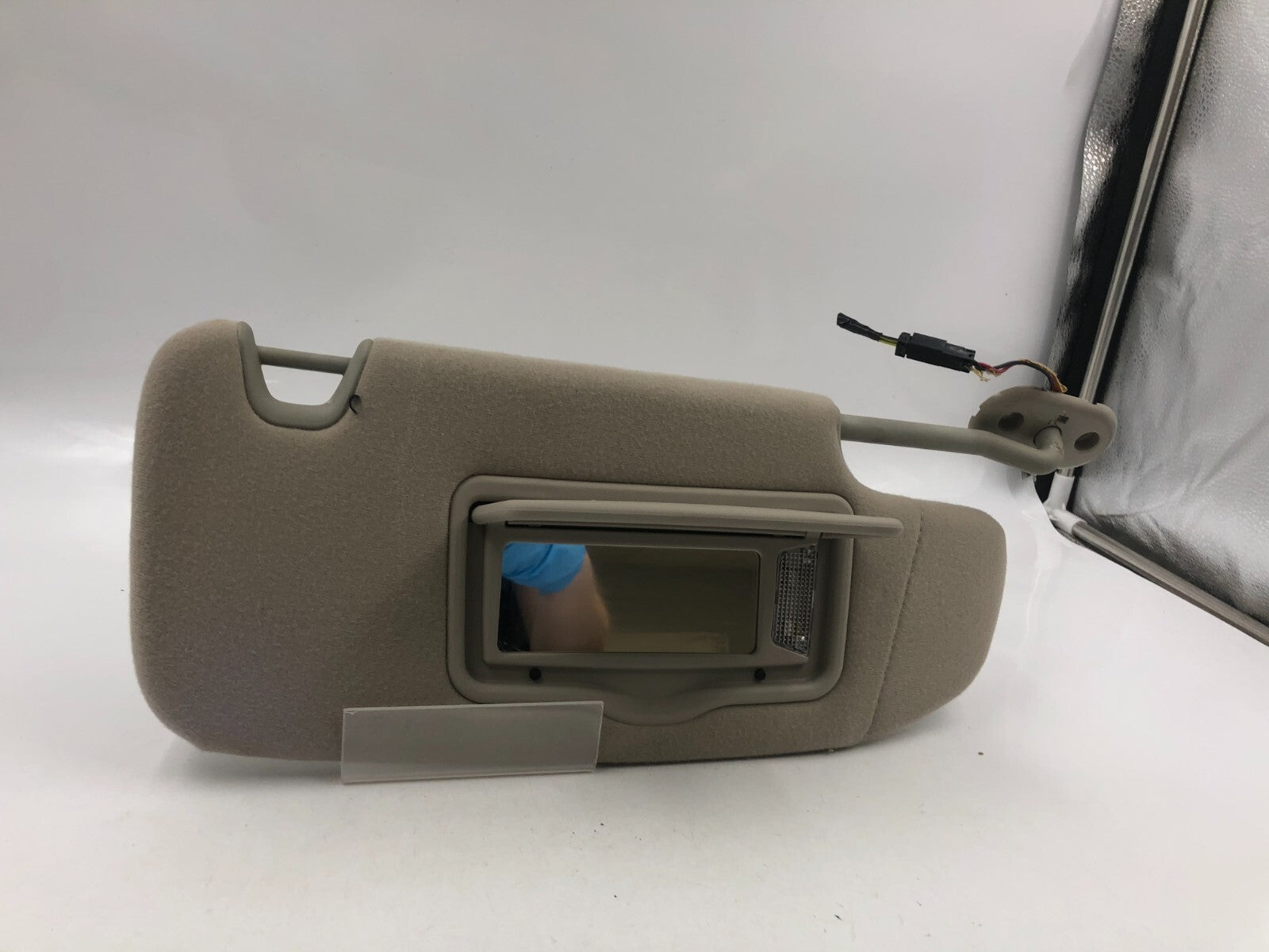 2006-2009 Ford Fusion Passenger Sun Visor Gray Illumination OEM C04B65004