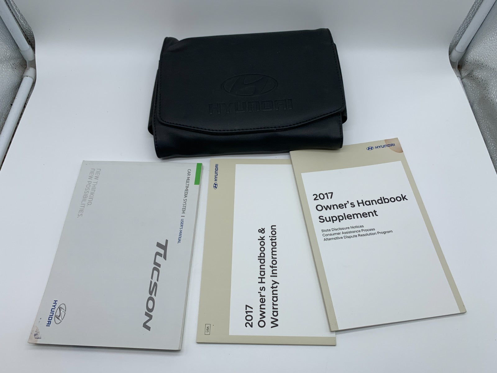 2017 Hyundai Tucson Owners Manual Set with Case OEM B04B49017