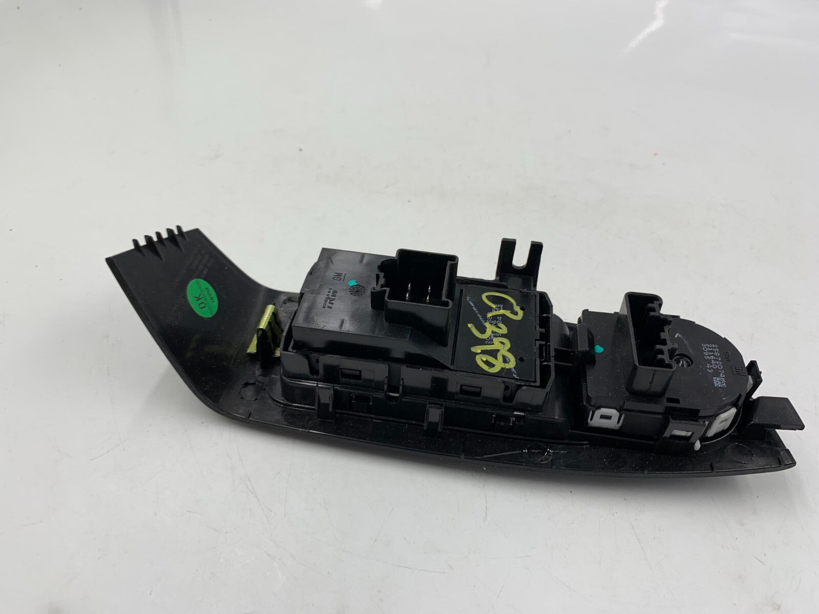 2011-2013 Chevrolet Malibu Master Power Window Switch OEM C04B19044