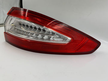 2013-2016 Ford Fusion Passenger Side Tail Light Taillight OEM D01B20022