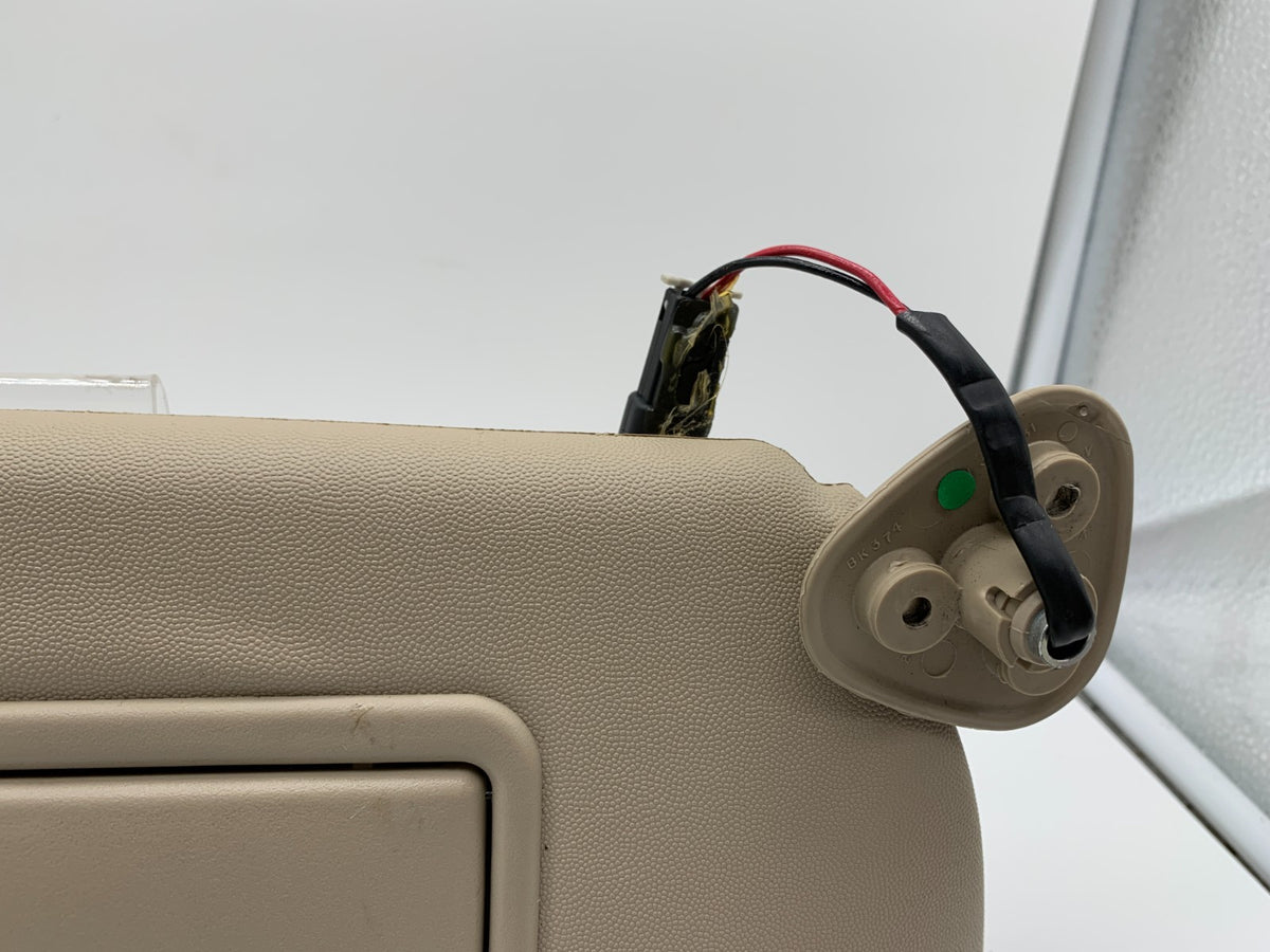 2003-2007 Cadillac CTS Passenger Sun Visor Gray Illuminated OEM C03B06006