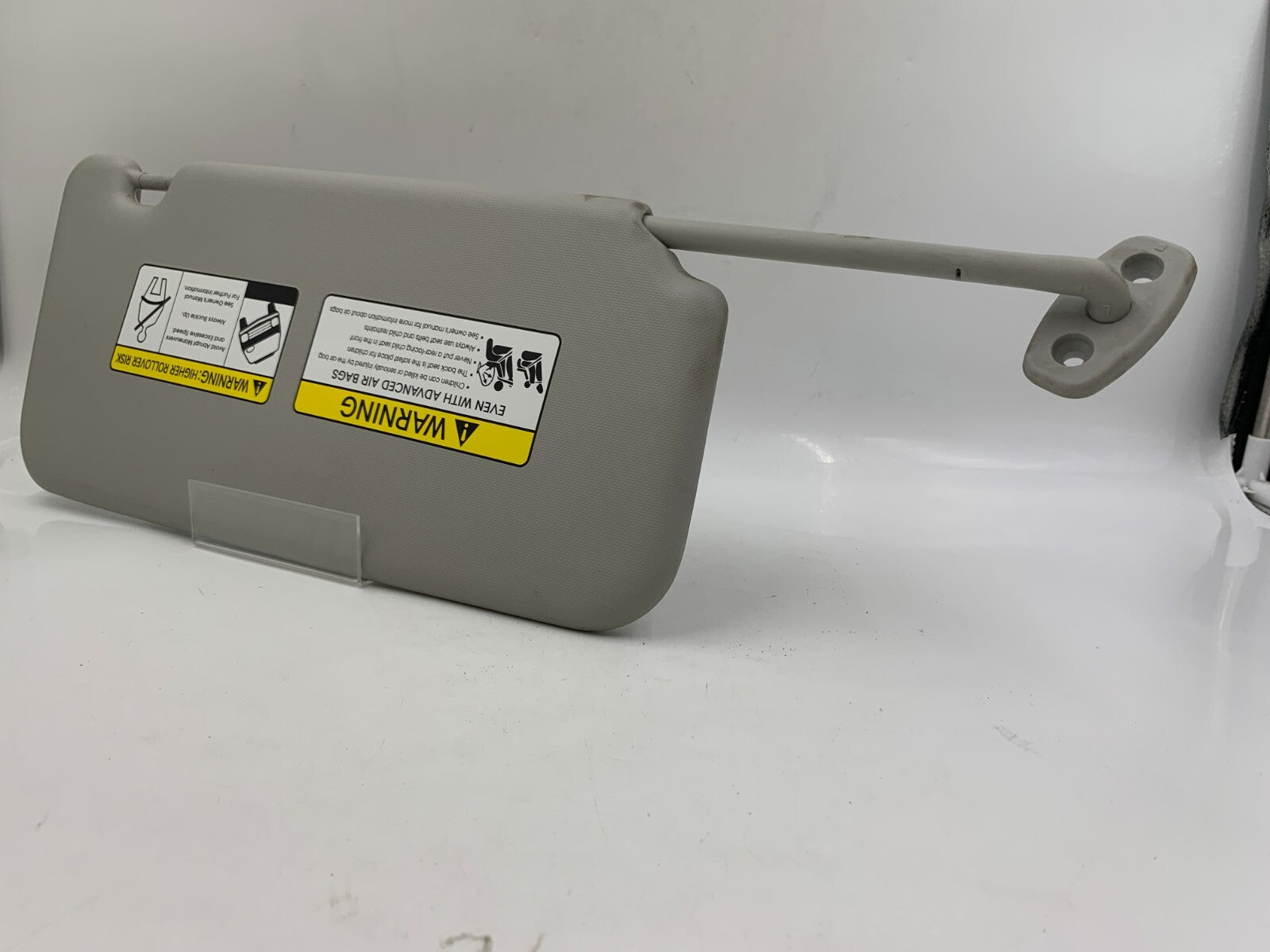 2020-2021 Kia Soul Driver Sun Visor Gray OEM C03B56033