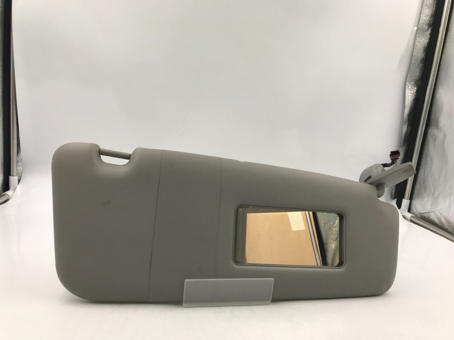 2006-2009 BMW 528i Passenger Sun Visor Gray Illuminated OEM D04B32083